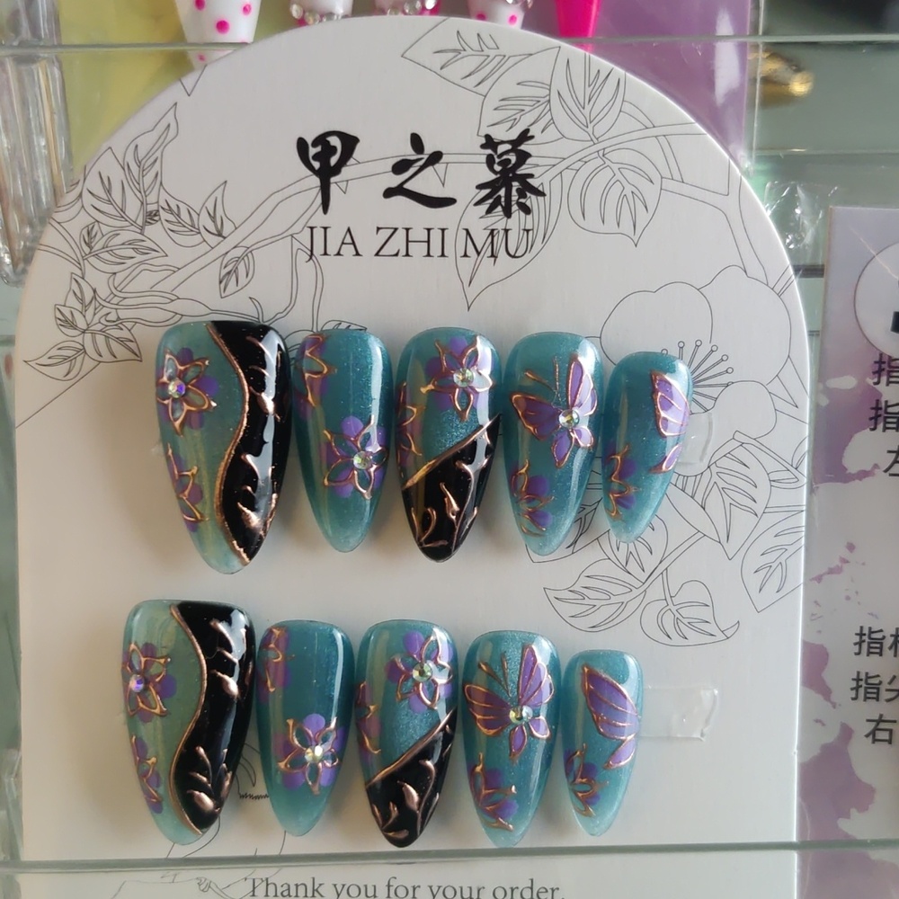 Jia turquoise almond med with fliwery